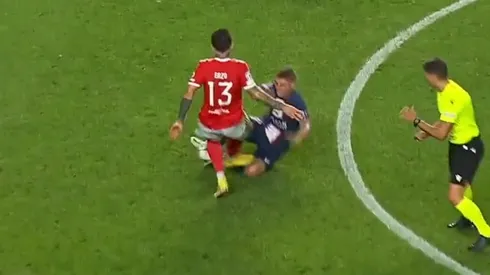 VIDEO | ¿Era roja? El terrible planchazo de Enzo Fernández a Verratti
