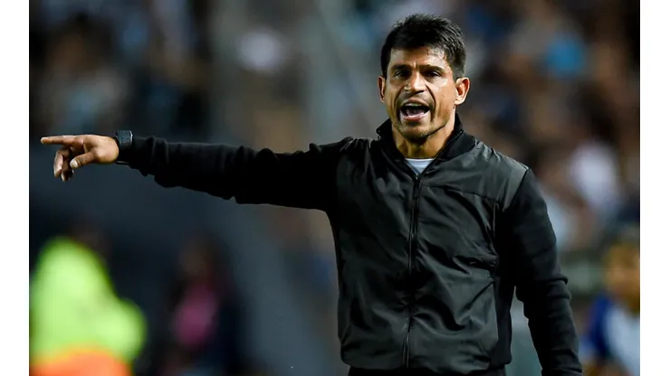 Ibarra y el equipo para enfrentar a Gimnasia.