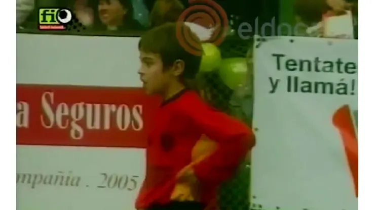 ¿Quién es? El video del golazo de una de las figuras actuales de Boca cuando era niño