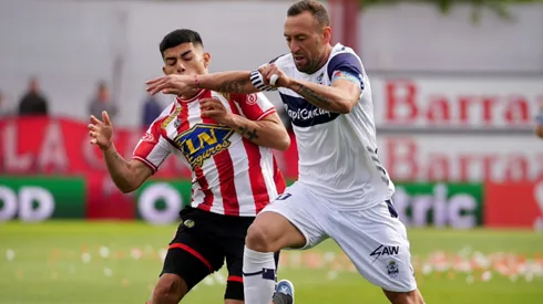 Gimnasia empató con Barracas y quedó lejos de la punta.