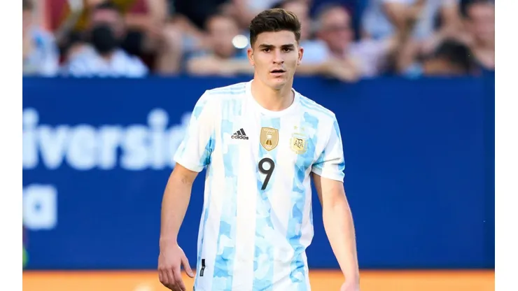 Hoy volvió a convertir: el increíble promedio de Julián Álvarez en 2022