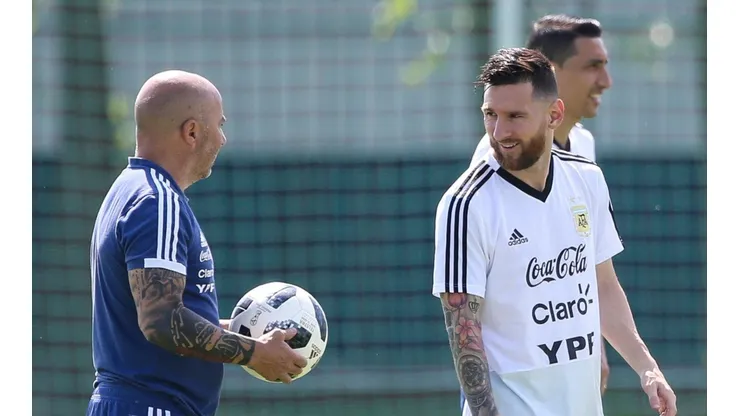 Sampaoli, contundente sobre Messi: "Está por encima de todos"
