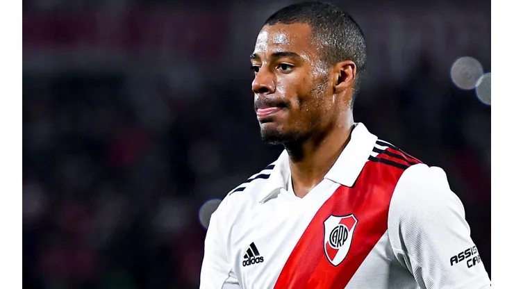 ¿Por qué no renueva De la Cruz? El impedimento que complica a River