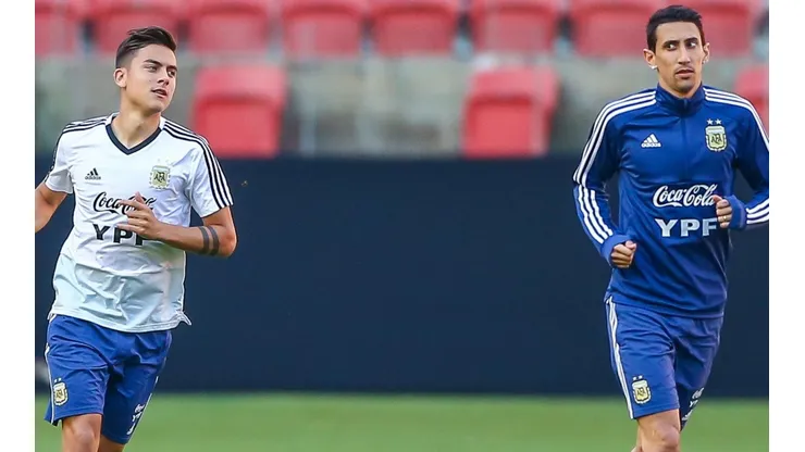 Paulo Dybala y Ángel Di María, dos de los jugadores que levantaron sospechas en Italia.