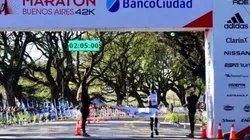 Evans Chebet, en 2019, logró la mejor marca del Maratón de Buenos Aires