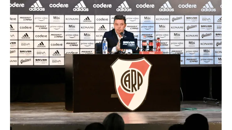 El video del ida y vuelta de Gallardo con los periodistas.