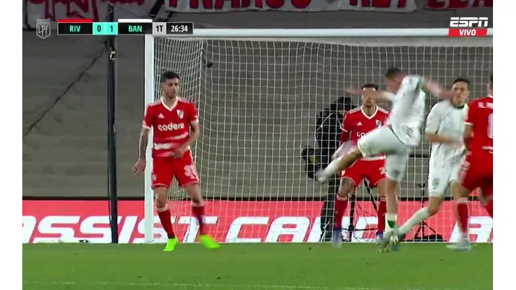 VIDEO | Definición 5 estrellas: con un gran zapatazo, Cabrera le da el triunfo a Banfield sobre River