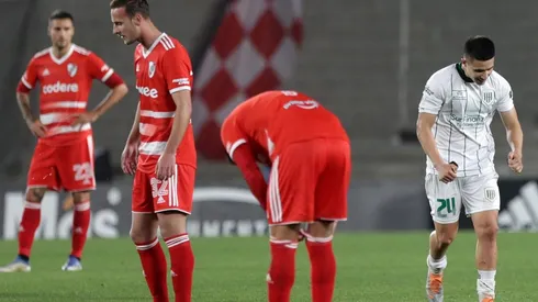 River sigue en picada: Banfield dio el golpe y ganó en el Monumental