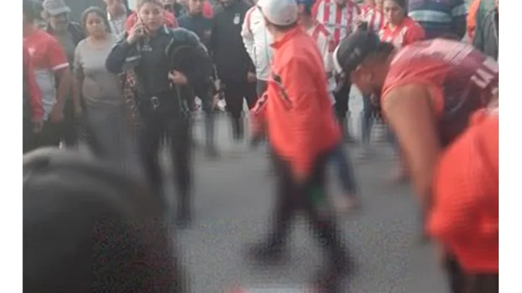 Barbarie en el fútbol argentino: mataron a un hincha de San Martín de Tucumán