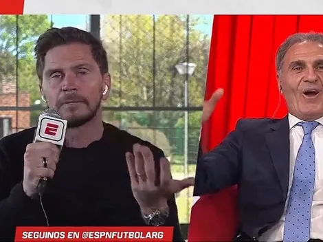 Fin del misterio: el Pollo Vignolo mostró su mano izquierda al aire y sorprendió a todos