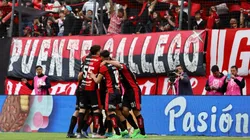 Newell's fue mejor y con dos goles de otro partido, evitó que Gimnasia sea puntero