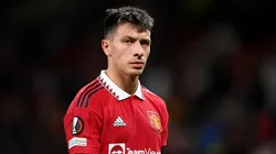 De las críticas a los elogios: un histórico del Manchester se rindió ante Lisandro Martínez