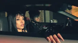 La cantante fue criticada por el director de Seguridad Vial.