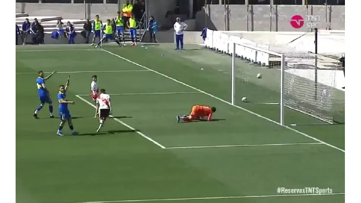 VIDEO | Todo Boca pidió offside: River aprovechó un rebote e igualó el Superclásico de Reserva