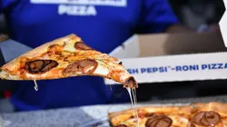 HOY es la Noche de la Pizza y la Empanada.