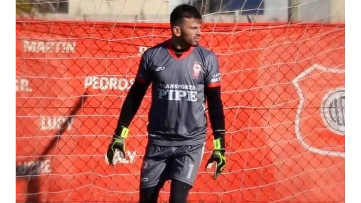 Nico Fernández, arquero discriminado por un rival por su condición sexual