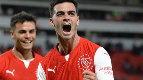 Alan Soñora va de arranque.