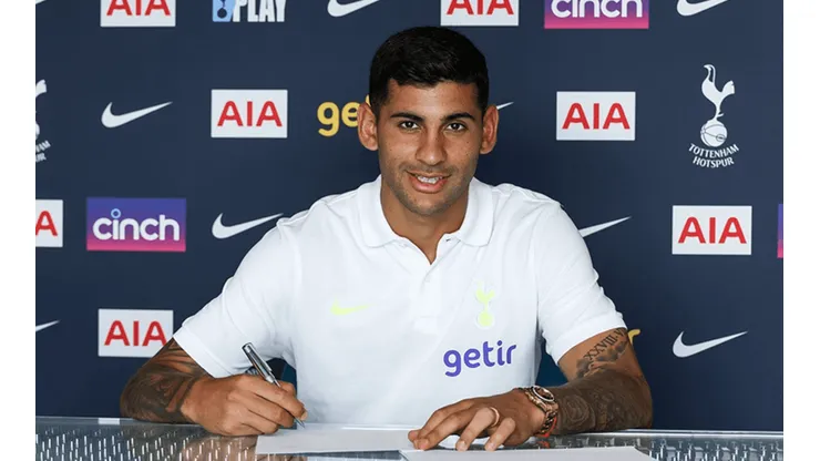 Romero, en Tottenham hasta 2027.