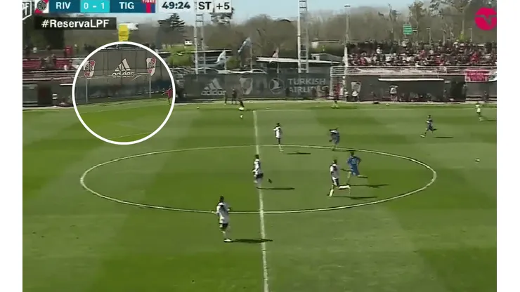VIDEO | El sobrino de Riquelme y un impresionante gol de mitad de cancha a River en Reserva