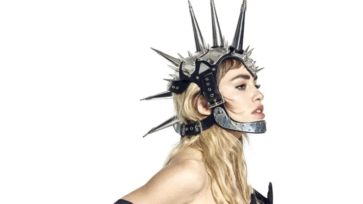 Lali estará dando un nuevo show en el Movistar Arena.