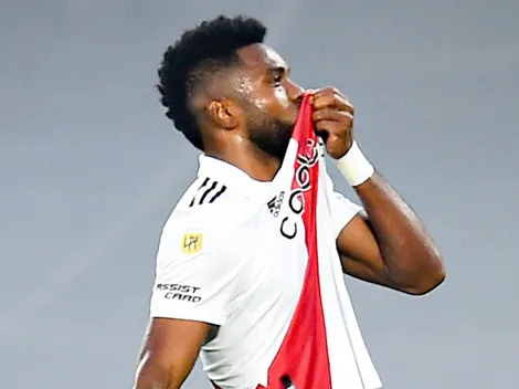 Borja reveló el motivo que lo llevó a besarse el escudo de River