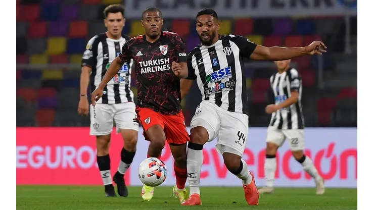River y Central Córdoba se enfrentan por la 15° fecha de la Liga Profesional.