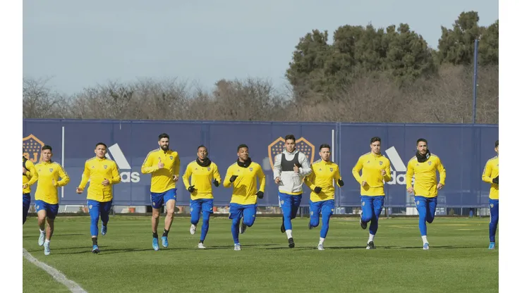 Boca, con bajas, piensa en Racing.
