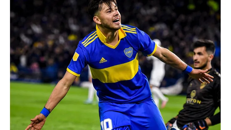 Fue viral: el gesto de Óscar Romero con un hincha tras su estreno goleador en Boca que no se vio
