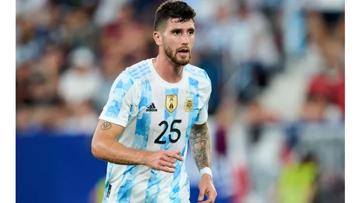 Es oficial: Marcos Senesi jugará en la Premier League antes del Mundial