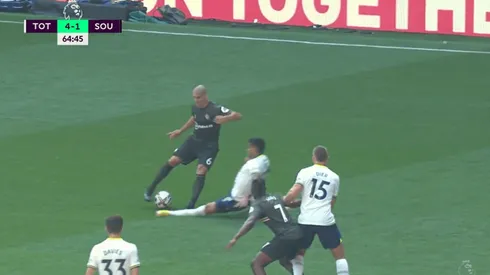 VIDEO | La terrible barrida de Cuti Romero que da que hablar en Twitter