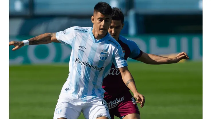 Arsenal le sacó el invicto a Atlético Tucumán.