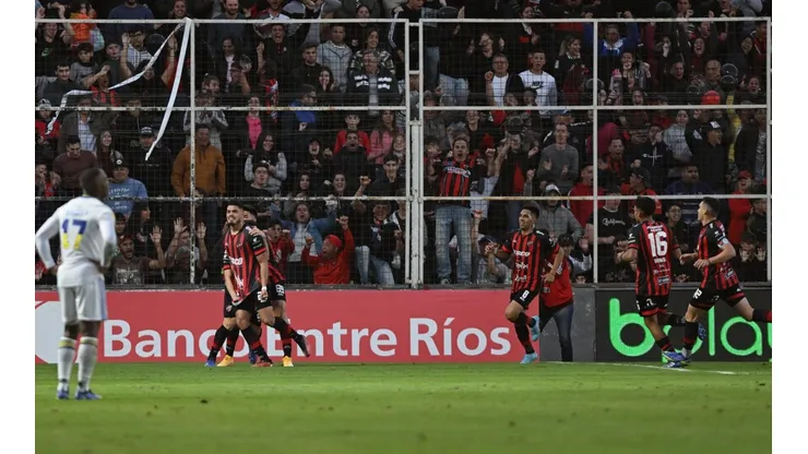 Patrón del mal: Boca jugó un partido de terror y se fue goleado de Paraná