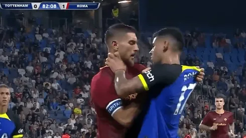 VIDEO | Cuti Romero, a los agarrones con Pellegrini en un amistoso