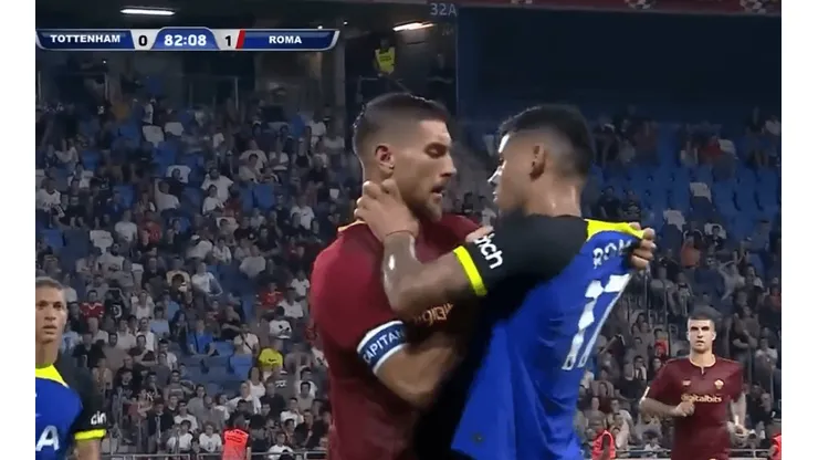 VIDEO | Cuti Romero, a los agarrones con Pellegrini en un amistoso