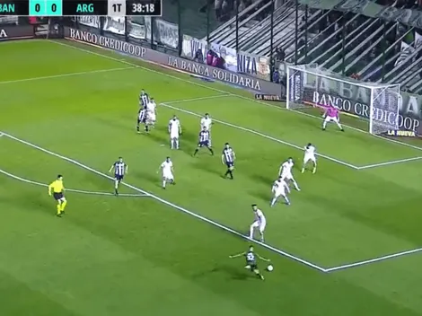 VIDEO | A la brasilera: golazo de Coronel en el empate de Banfield ante Argentinos