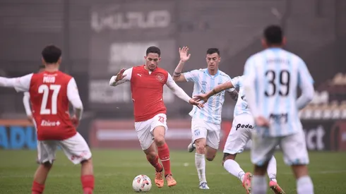 Un Atlético Tucumán en alza se aprovechó de la crisis de Independiente y le ganó en Vicente López