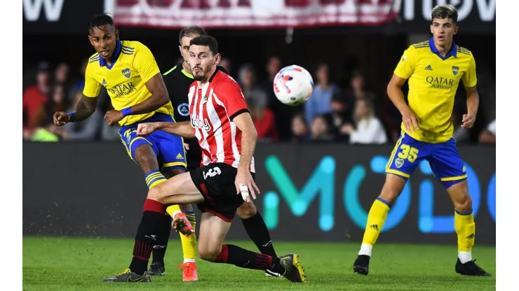 Boca y Estudiantes se enfrentan por la décima fecha de la Liga Profesional.