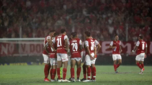 Tras el caos en la Asamblea, se definió cuándo y dónde jugarán Independiente-Atlético Tucumán