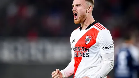 VIDEO | De frac, galera y bastón: el golazo de Beltrán que rompió el cero para River ante Gimnasia