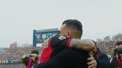 VIDEO | El abrazo entre Pablo Pérez y Tevez antes del Clásico