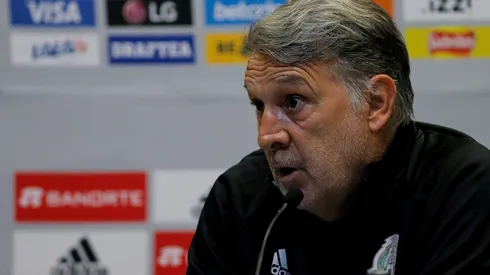 Mientras los hinchas lo liquidan, la Federación de México bancó el trabajo de Martino