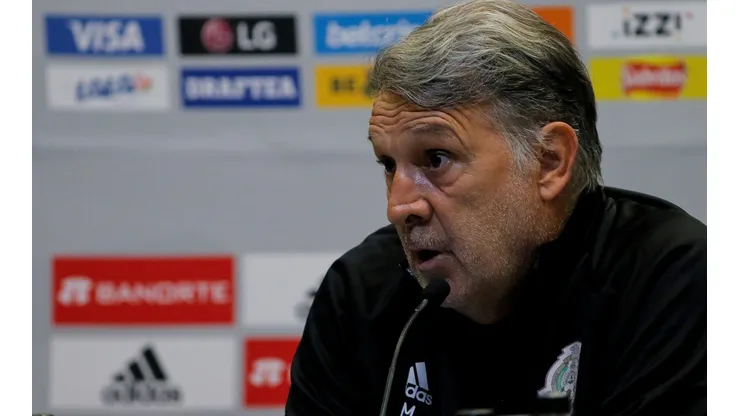 Mientras los hinchas lo liquidan, la Federación de México bancó el trabajo de Martino