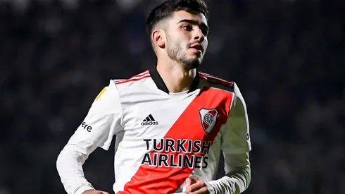 ¿Debió jugar por Libertadores? El registro que ubica a Simón entre los mejores jugadores de River