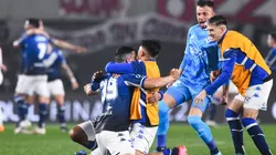 Caretas y sorpresas: las cargadas que los hinchas de Vélez preparan para River.