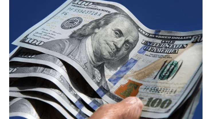 El Gobierno impuso una suba en el dólar turista