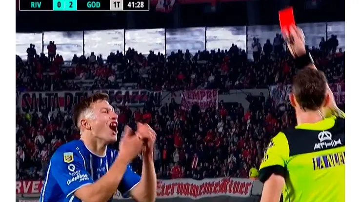 VIDEO | No hizo falta ni VAR: la polémica expulsión de Ferrari en River-Godoy Cruz