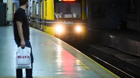 Los subtes funcionarán en horarios limitados.