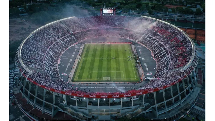 Bombos y mucho más: el recibimiento que preparan los hinchas de River par ala vuelta ante Vélez