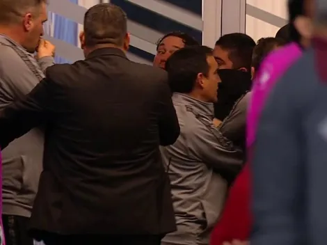 VIDEO | Milito se fue expulsado y terminó yéndose a las manos con la seguridad