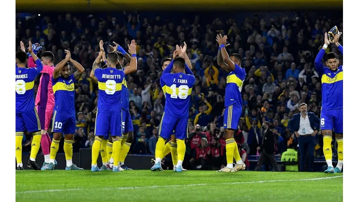 Boca y un anuncio nocturno que sorprendió.